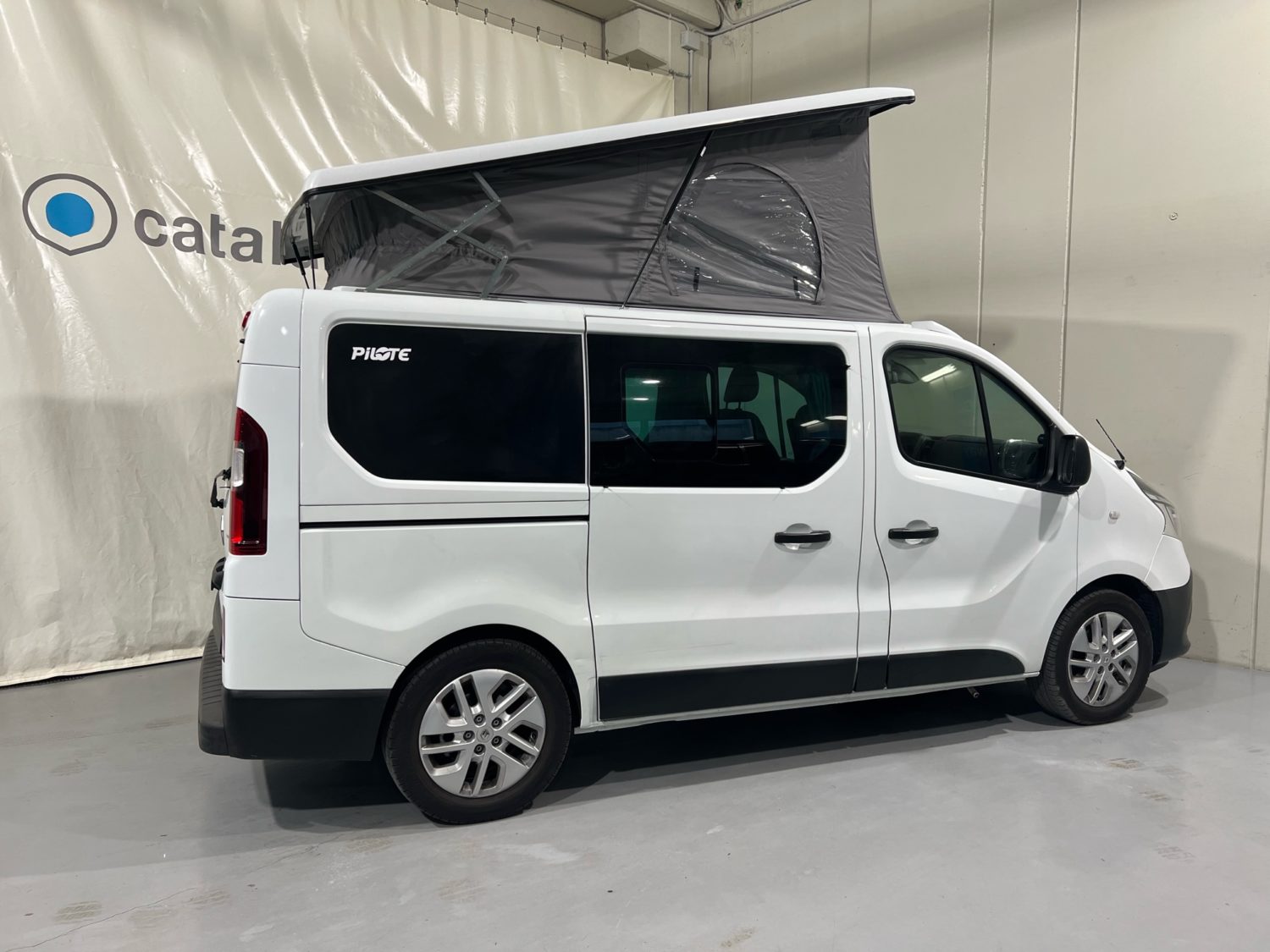 CAMPER RENAULT TRAFIC PILOTE (13) - Catalunya Van