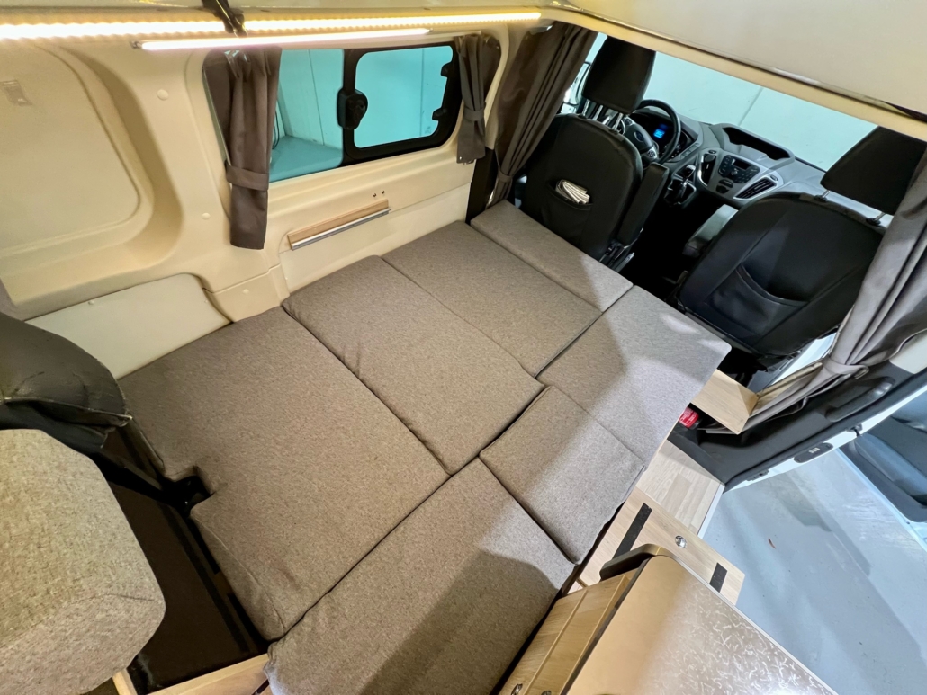 CAMPER DREAMER CAP LAND FORD TRANSIT