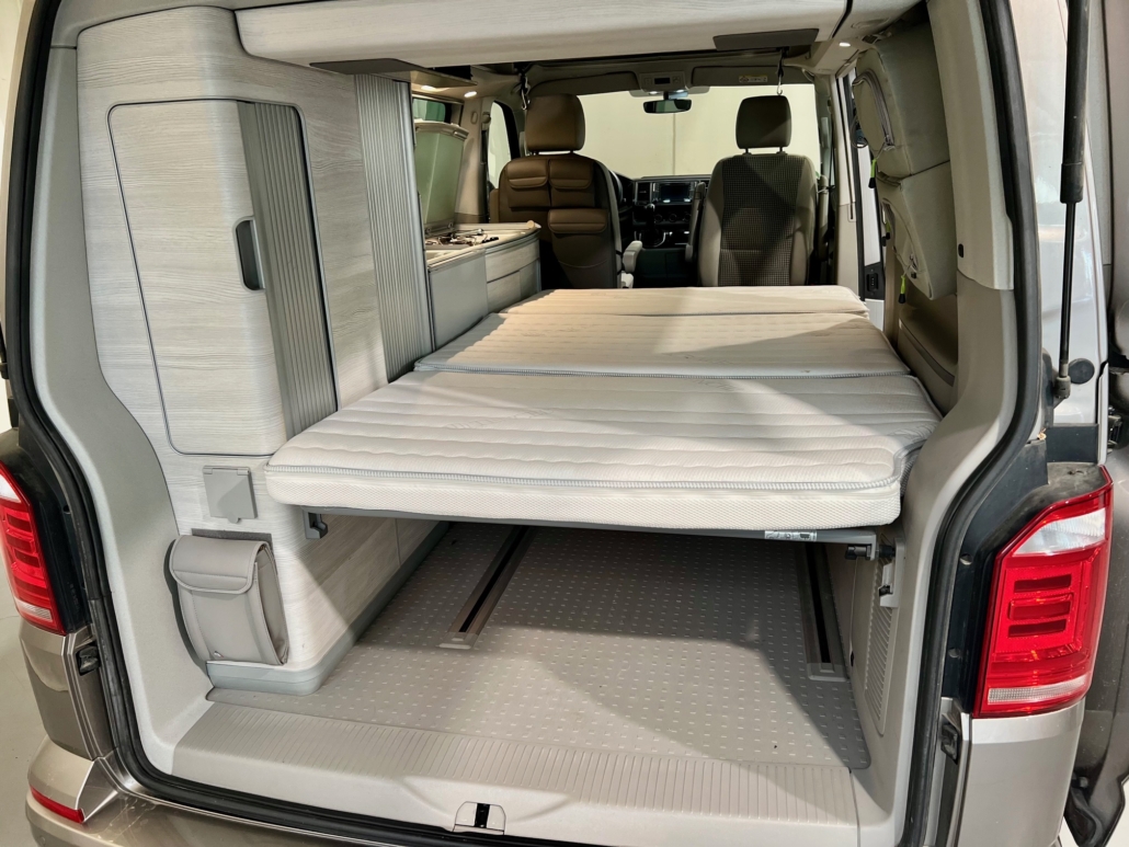 CAMPER VOLKSWAGEN CALIFORNIA COAST 4 MOTION DSG 204CV