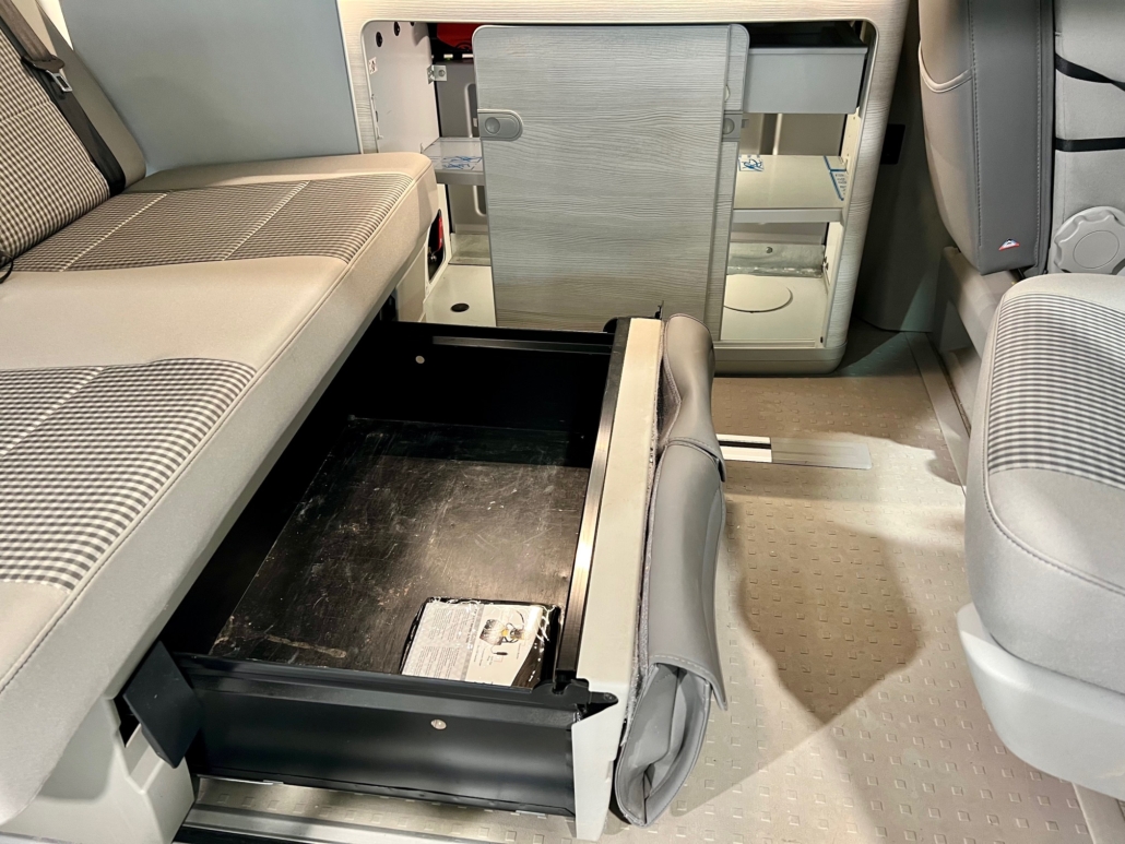 CAMPER VOLKSWAGEN CALIFORNIA COAST 4 MOTION DSG 204CV