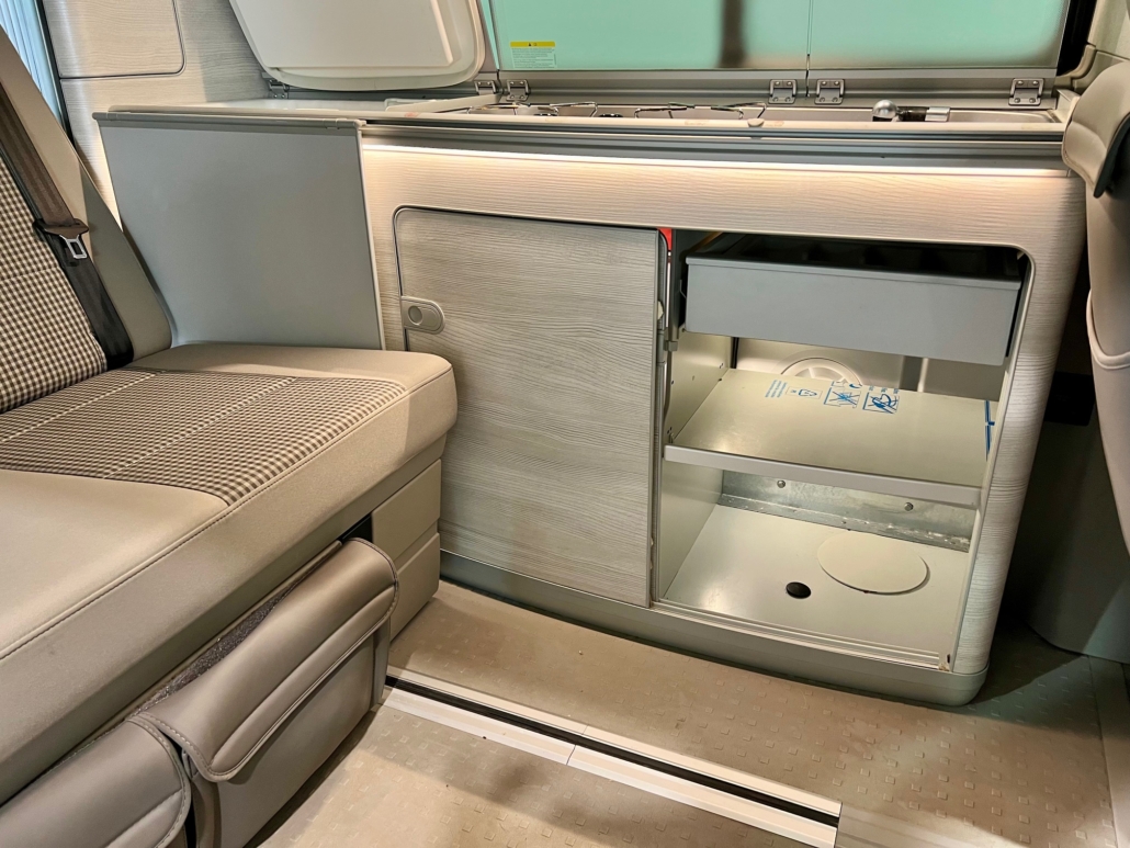 CAMPER VOLKSWAGEN CALIFORNIA COAST 4 MOTION DSG 204CV