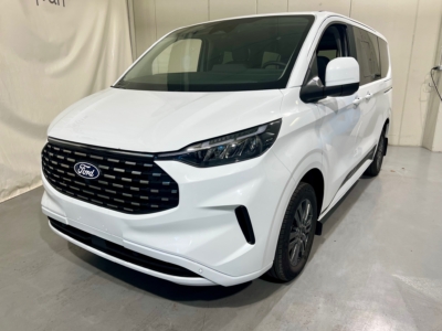 FORD TOURNEO CUSTOM TITANIUM