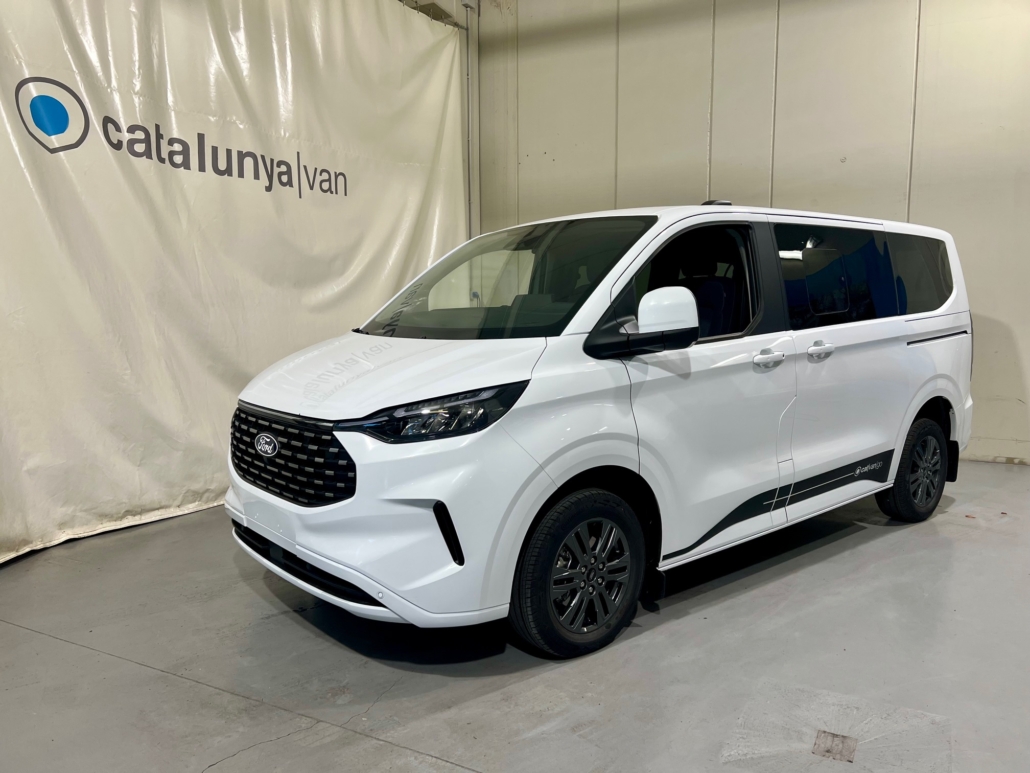 FORD TOURNEO CUSTOM TITANIUM