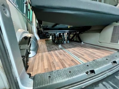 camper Volkswagen Transporter Kombi cat van Go 150cv