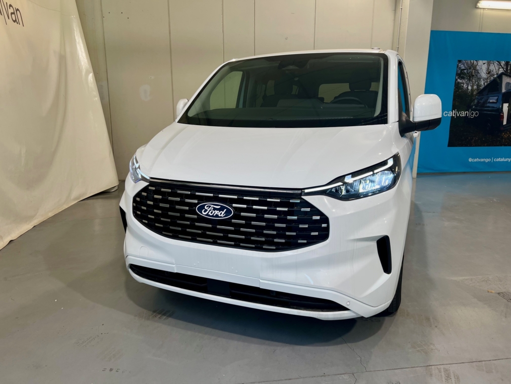 FORD TOURNEO CUSTOM TITANIUM