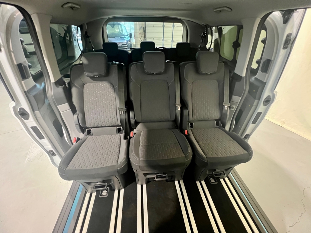 FORD TOURNEO CUSTOM TITANIUM