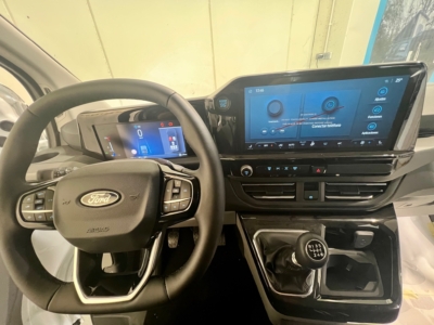 FORD TOURNEO CUSTOM TITANIUM