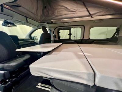 CAMPER FORD CUSTOM TITANIUM CAT VAN VIC