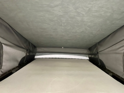 2298 VW CARAVELLE VIC 150 DSG NEGRA